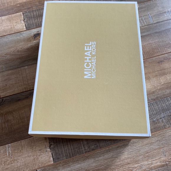 ❌SOLD❌ Michael Kors black leather studded loafers - Picture 5 of 6